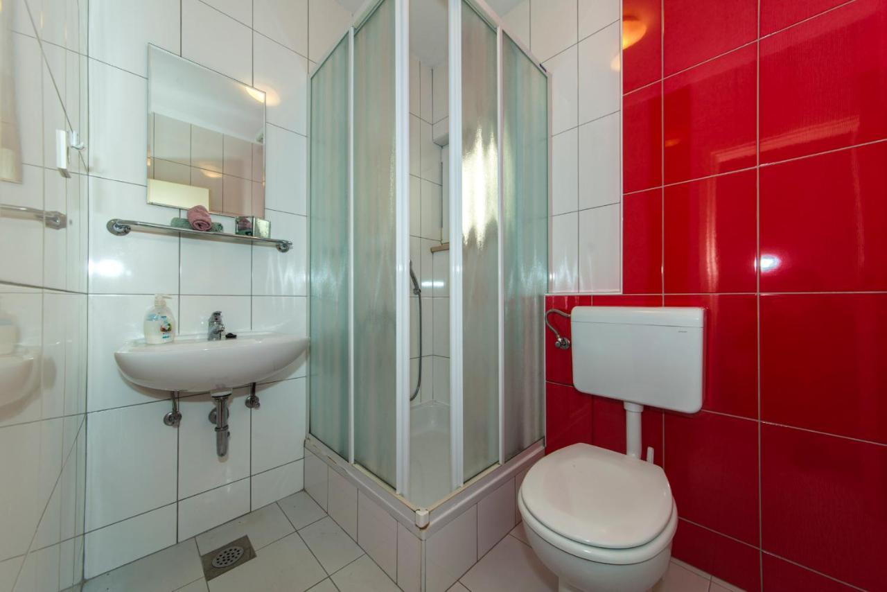 Apartment Villa Bešker Makarska Buitenkant foto