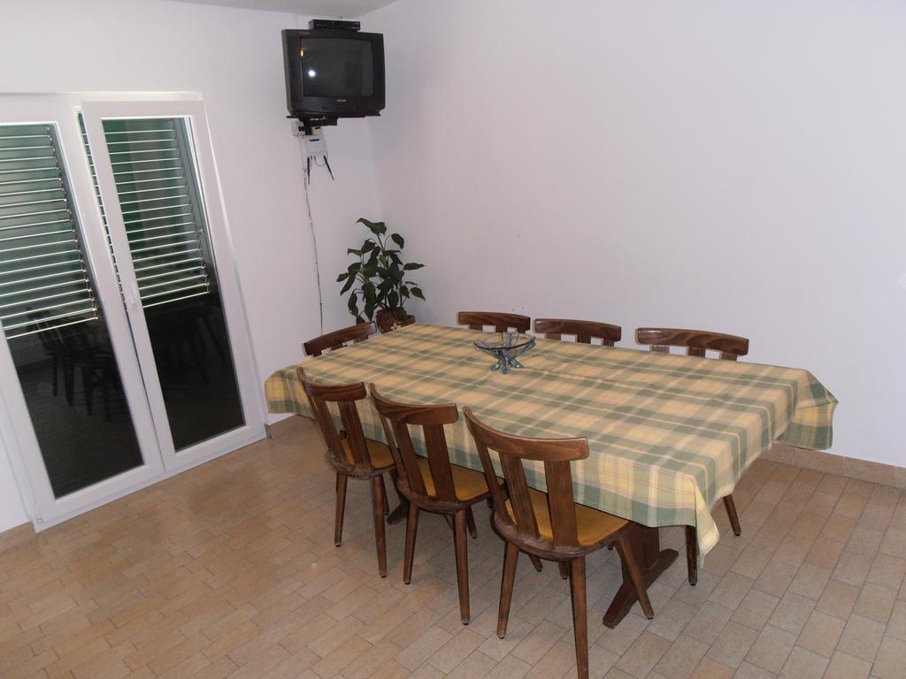 Apartment Villa Bešker Makarska Buitenkant foto